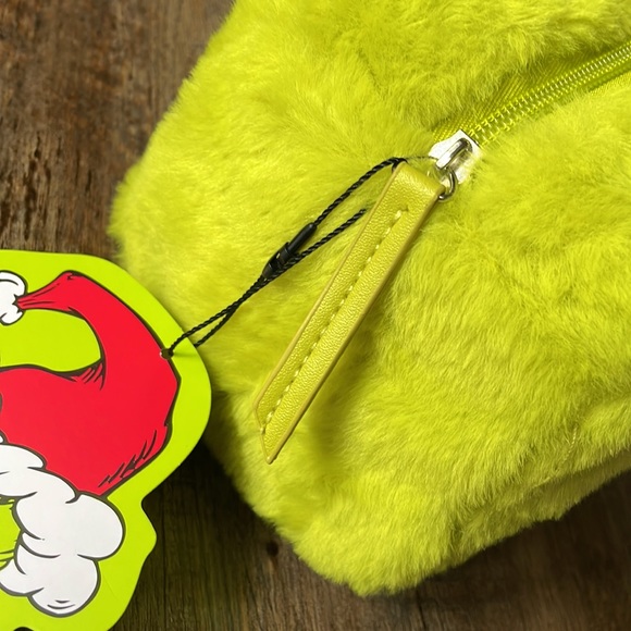 Grinch Cosmetic Bag - Picture 4 of 10